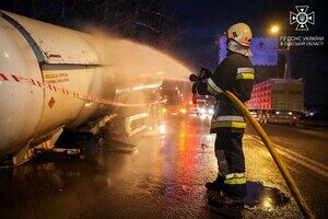 В Одессе горел и мог взорваться газовоз: подробности В Одессе горел и мог взорваться газовоз: подробности
