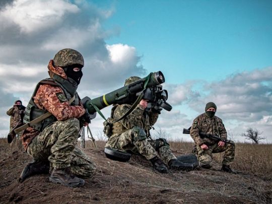 Скорочення допомоги Україні: експерти пояснили, що відбувається