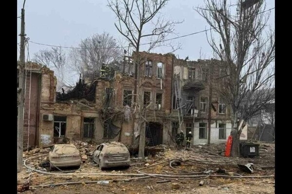 В доме на Картамышевской, в который попала российская ракета, жила известная пианистка 