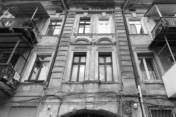 В доме на Картамышевской, в который попала российская ракета, жила известная пианистка 