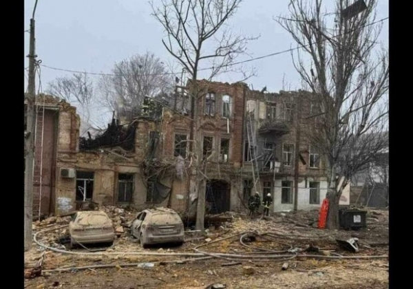 В доме на Картамышевской, в который попала российская ракета, жила известная пианистка 