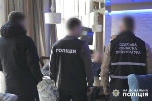 В Одессе прямо в ресторане задержали депутата райсовета, который взял взятку (видео)