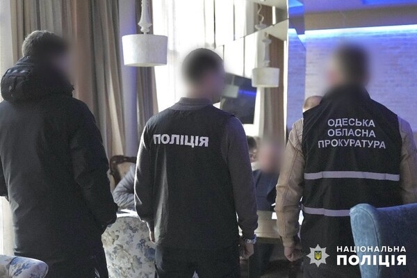 В Одессе прямо в ресторане задержали депутата райсовета, который взял взятку (видео)