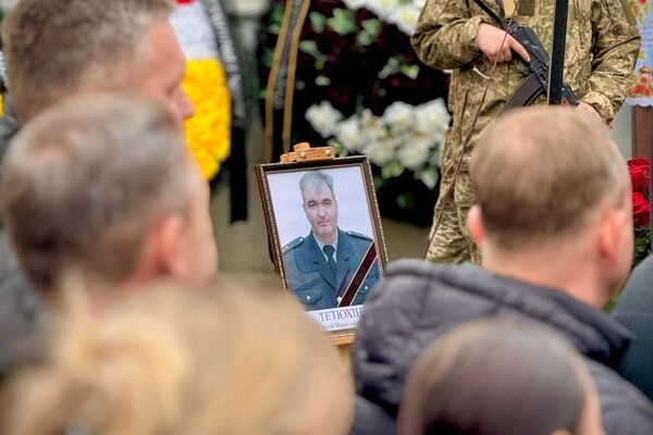 В Одессе провели в последний путь бывшего первого заместителя мэра Сергея Тетюхина, который погиб от российскй ракеты