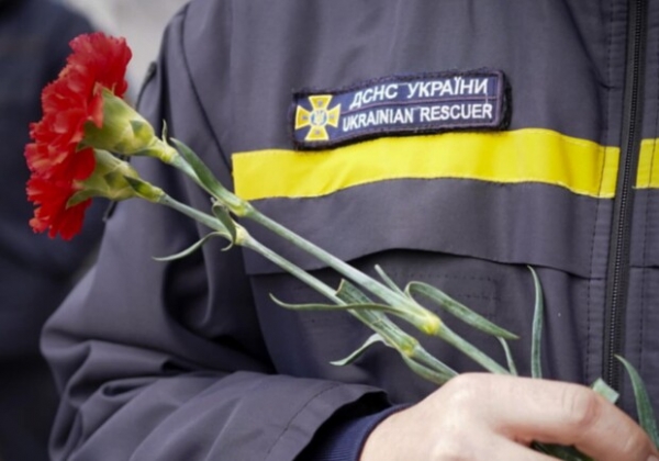 В Одесской области простились со спасателями, погибшими во время повторного ракетного удара 15 марта 