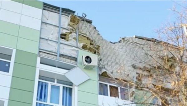 Летіли з моря: в росії повідомляють про масовану атаку «невідомих» дронів