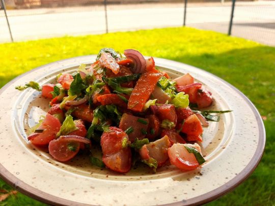 Салат із запеченою редискою: такого ви напевно не куштували