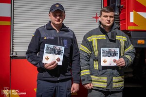 В Одессе наградили спасателей, пострадавших в результате обстрела города 15 марта