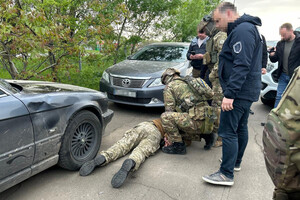 Обещал за взятку оформить инвалидность матери бойца: в Одесской области задержали военнослужащего