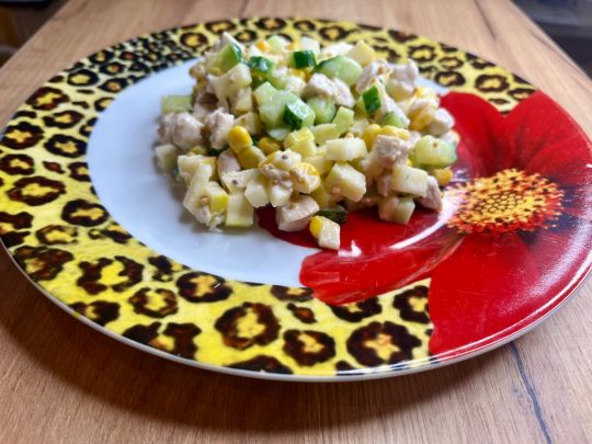 Салат з огірком та курячим філе: для тих, хто турбується про струнку фігуру