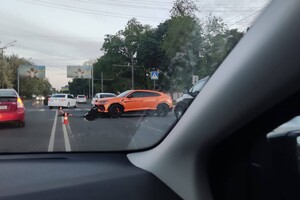В Одессе произошло ДТП с участием кроссовера Lamborghini Urus стоимостью около 300 тысяч долларов