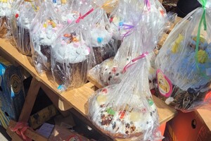 Накануне праздника: сколько на Привозе в Одессе стоят паски