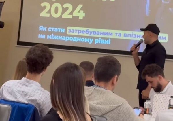 В Одессе выгнали с бизнес-ивента блогера, которая попросила спикера общаться на украинском