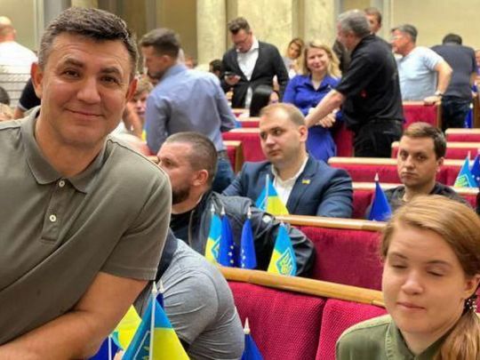 «Тищенко бʼє військових руками тітушні, Безугла — словом. Невідомо, хто завдає більшої шкоди», — Яхно
