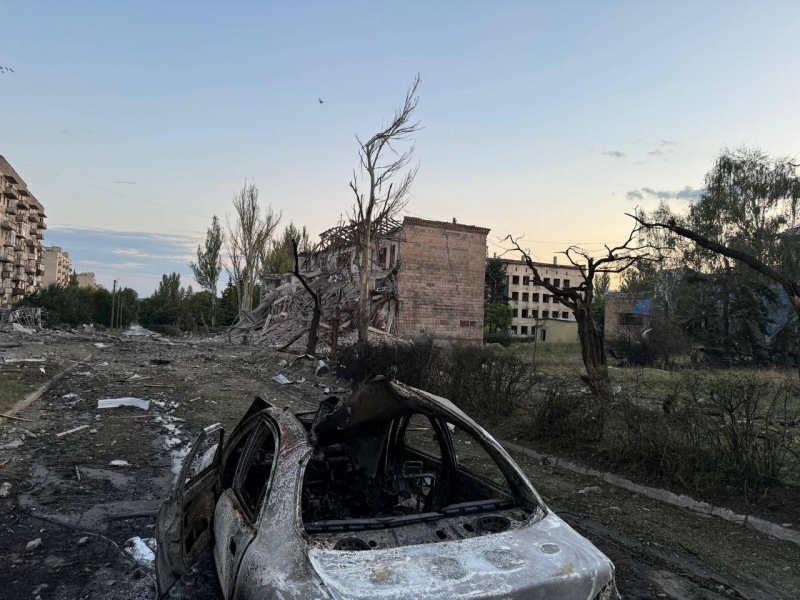 Окупанти потужно накрили вогнем Куп'янськ та Селидове: є жертви та руйнування (фото)