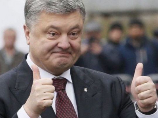 Порошенко просуває закон про виїзд за&nbsp;кордон депутатів та&nbsp;чиновників, щоб ті&nbsp;могли відвідувати свої родини у&nbsp;Європі,&nbsp;&mdash; Олещук