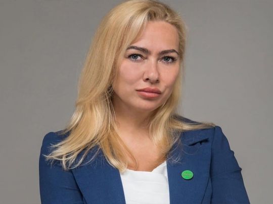 Після зайняття посади секретаря Ірпінської міськради Анжелою Макеєвою, її сестра знайшла гроші на купівлю понад 50 об’єктів нерухомості, — ЗМІ