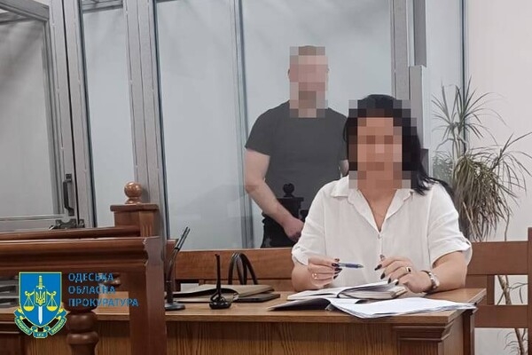 Поджигали военные автомобили и релейные шкафы: в Одессе объявили о подозрении трем мужчинам