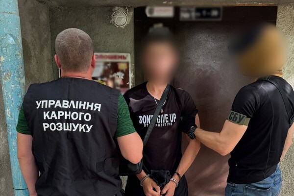 Поджигали военные автомобили и релейные шкафы: в Одессе объявили о подозрении трем мужчинам