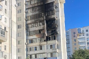 Горели многоэтажка и админздание: что известно о последствиях ночной атаки "Шахедов" на Одесскую область (обновлено)