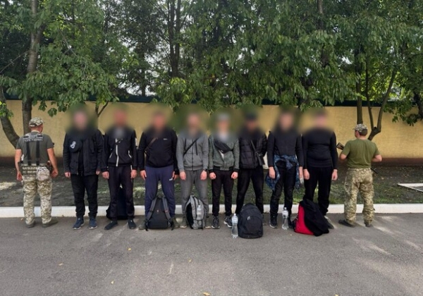 Пытались сбежать в Приднестровье: в Одесской области задержали группу уклонистов