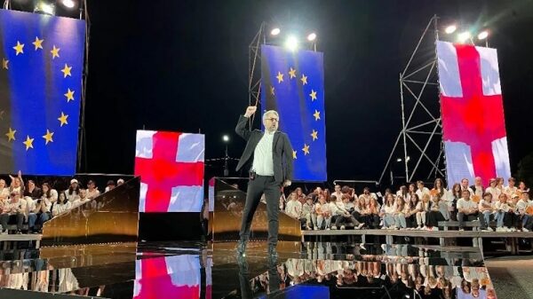 Грузия на перепутье: европейское будущее страны под угрозой Грузия на перепутье: европейское будущее страны под угрозой