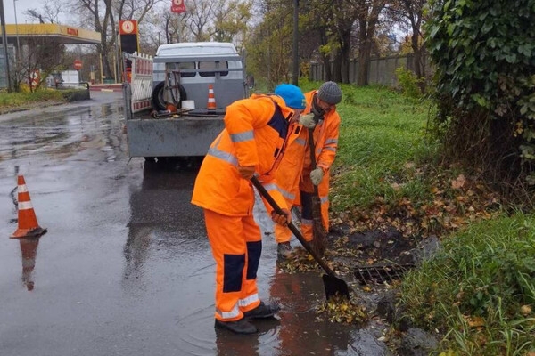 В Одессе долждь, а в области – снег: что известно о непогоде 