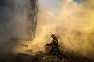 На трассе Одесса – Киев загорелся грузовик с зерном