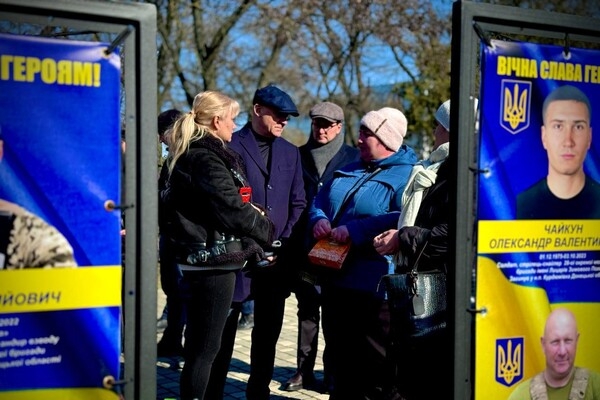 В Одессе на Аллее Героев открыли почти полсотни новых имен