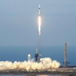 SpaceX: миссия к «застрявшим» астронавтам стартовала