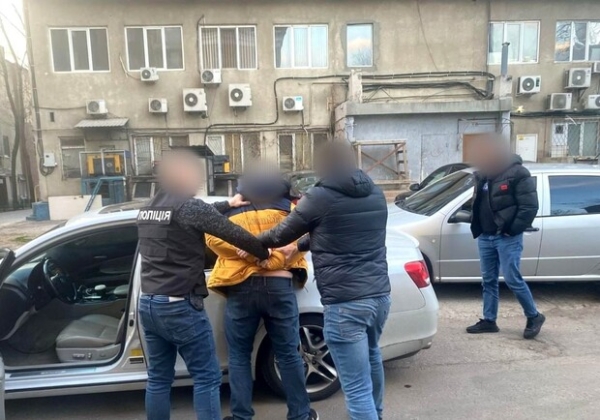 Обещал сделать военнообязанных правоохранителями: в Одессе разоблачили дельца