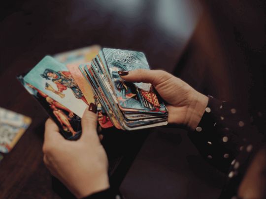 Ракам — «Колесо Фортуни», Левам — «Верховна Жриця», а Близнюкам — «Королева Пентаклів»: Таро-прогноз на 8 квітня