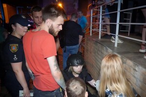 Ночной обстрел Одессы: погибли супруги, среди пострадавших дети (обновлено)
