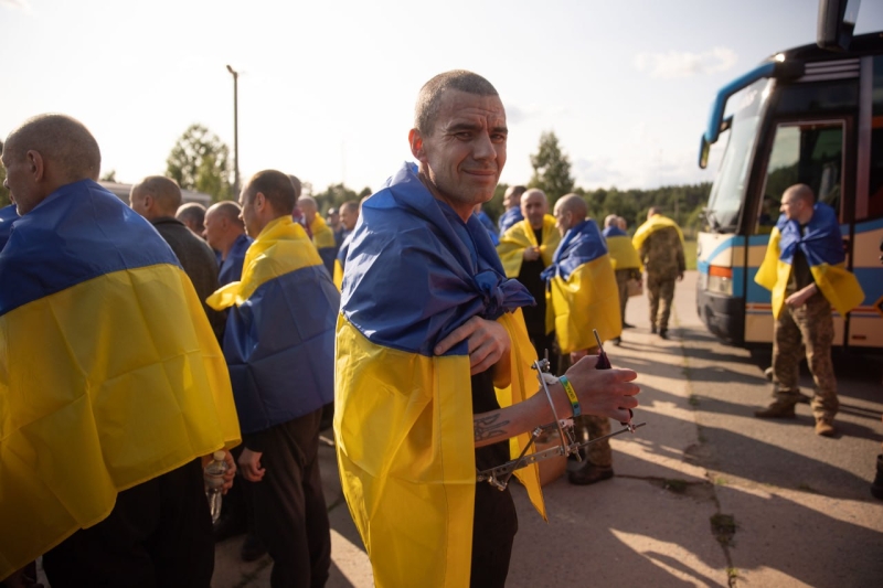 Важливий гуманітарний акт: Україна та рф провели новий етап обміну полоненими (фото)