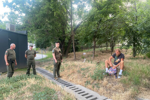 В Одессе вандалы повредили уличное освещение на Трассе здоровья
