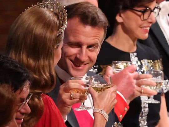«Який огидний француз»: в Мережі обговорюють «флірт» Еммануеля Макрона із Кейт Міддлтон