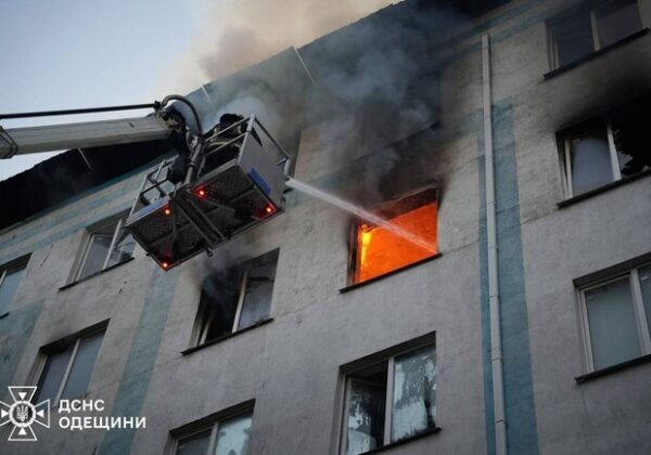 Ночью в Одесской области беспилотники вызвали масштабные пожары: больше всего пострадал радиорынок Ночью в Одесской области беспилотники вызвали масштабные пожары: больше всего пострадал радиорынок