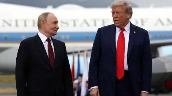 Трамп меняет стратегию: от перемирия к капитуляции Трамп меняет стратегию: от перемирия к капитуляции