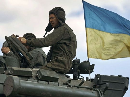 Пріоритетом має бути не повернення територій: парламентарій розповів, на чому зараз повинна зосередитись Україна