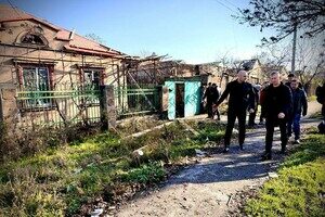 Пострадали недострой и отель: последствия утренней атаки БпЛА на Одессу и Одесчину (обновлено) Пострадали недострой и отель: последствия утренней атаки БпЛА на Одессу и Одесчину (обновлено)