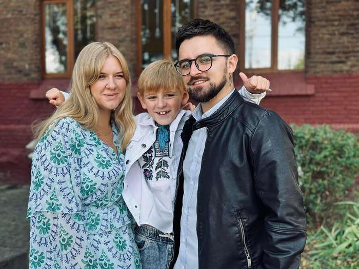 «Я хочу, щоб родини були разом»: Юлік відверто про Різдво, сина, бабусині вареники і війну