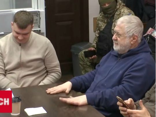 «А що там багато грошей знайшли? Вона ж голодує», — Коломойський із гумором відреагував на обшуки у Тимошенко (відео)