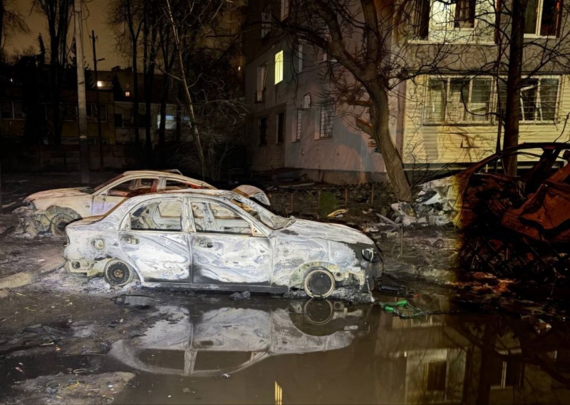 Масована атака на Дніпро: пошкоджено багатоповерхівки та навчальні заклади, є постраждалі (фото, відео)