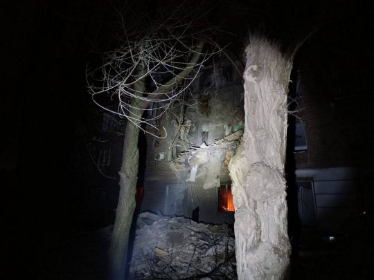 Росіяни вдарили «Іскандерами» по багатоповерхівках Кривого Рогу: страшні кадри (фото, відео)