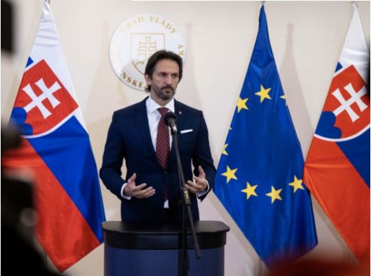 Україна ніколи не буде в НАТО: гучна заява міністра оборони Словаччини