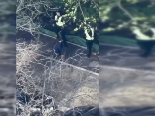 Двом поліціянтам, які втекли під час теракту в Києві, повідомлено про підозру: відео з бодікамер