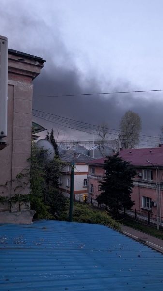НПЗ і порт у вогні: Туапсе зазнав нової атаки безпілотників (фото, відео)