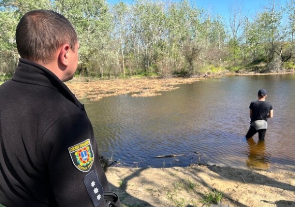 Хотел переплыть водоем: в Одесской области погиб подросток Хотел переплыть водоем: в Одесской области погиб подросток