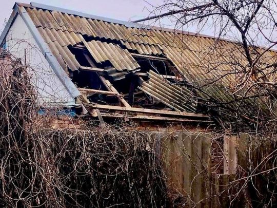 Десятки будинків зруйновано, є поранені діти: що відомо про наслідки атаки по Україні (фото)