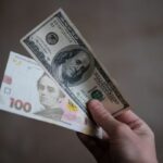 Курс долара в Україні: яким він буде до середини червня